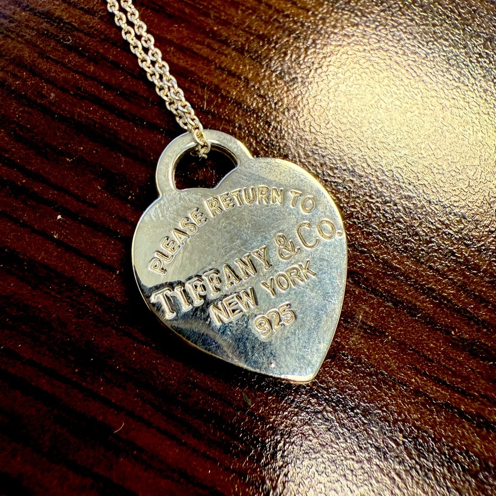 Tiffany & Co Return To Heart Tag with 18” Sterling Silver chain